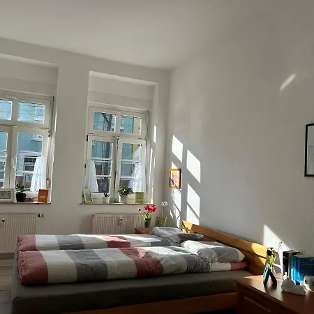 Apartment Sonnige Wohnung, Nur 10 Minuten Bis Ins Zentrum