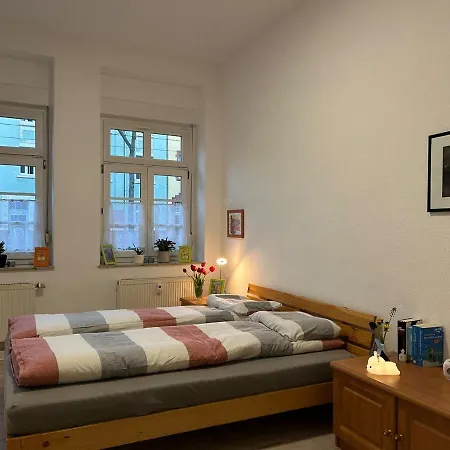 Sonnige Wohnung, Nur 10 Minuten Bis Ins Zentrum Lägenhet