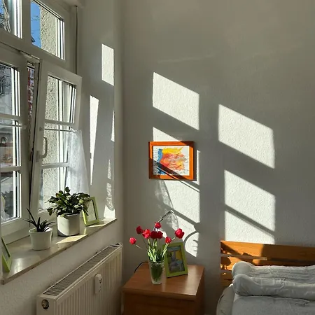 Sonnige Wohnung, Nur 10 Minuten Bis Ins Zentrum Lägenhet *